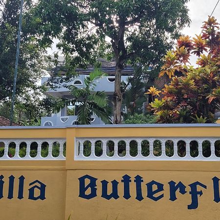 Villa Butterfly Moragalla Bagian luar foto